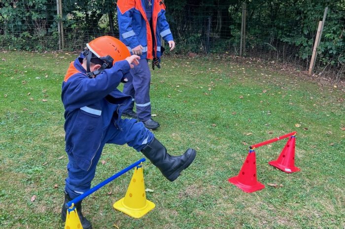 Feuerwehr Helsa bei 90 Jahre Schwimmbad Helsa 